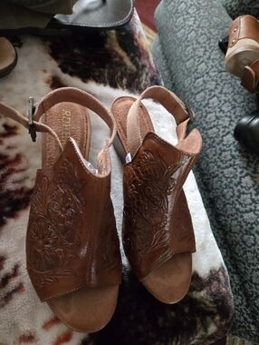 Roper Brown Floral Embossed Leather Open-Toe Heels